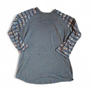 Lularoe 3/4 Sleeve Shirt Size Medium